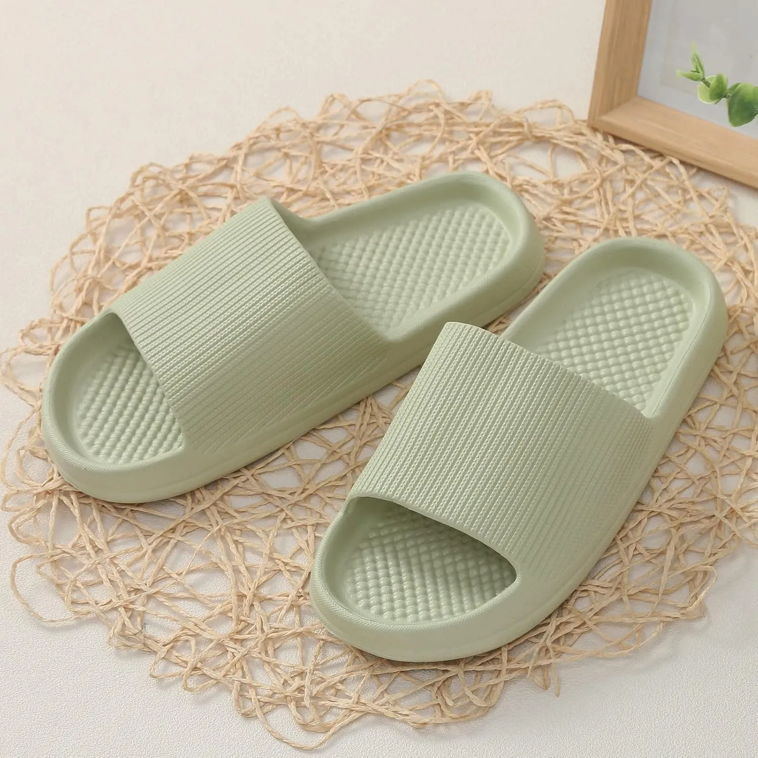 Cloud Slippers for Men Womens Slides Slides for Men Women Ultimate Comfort Ultra Comfort Quick Drying Slippers
