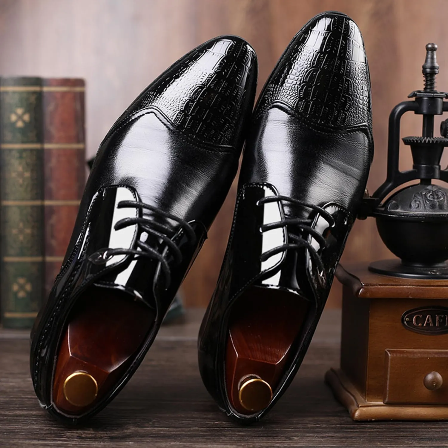 Fashion Patent Leather Derbys Pointed Toe Lace Up Shoes for Mens Formal Business Office Work Dress Shoes