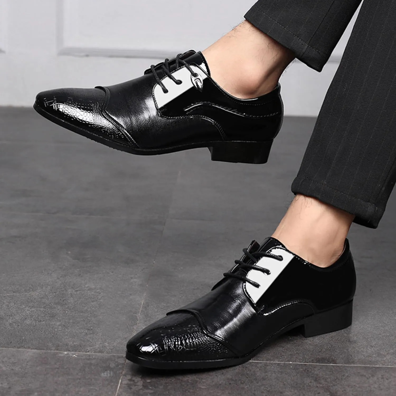 Fashion Patent Leather Derbys Pointed Toe Lace Up Shoes for Mens Formal Business Office Work Dress Shoes