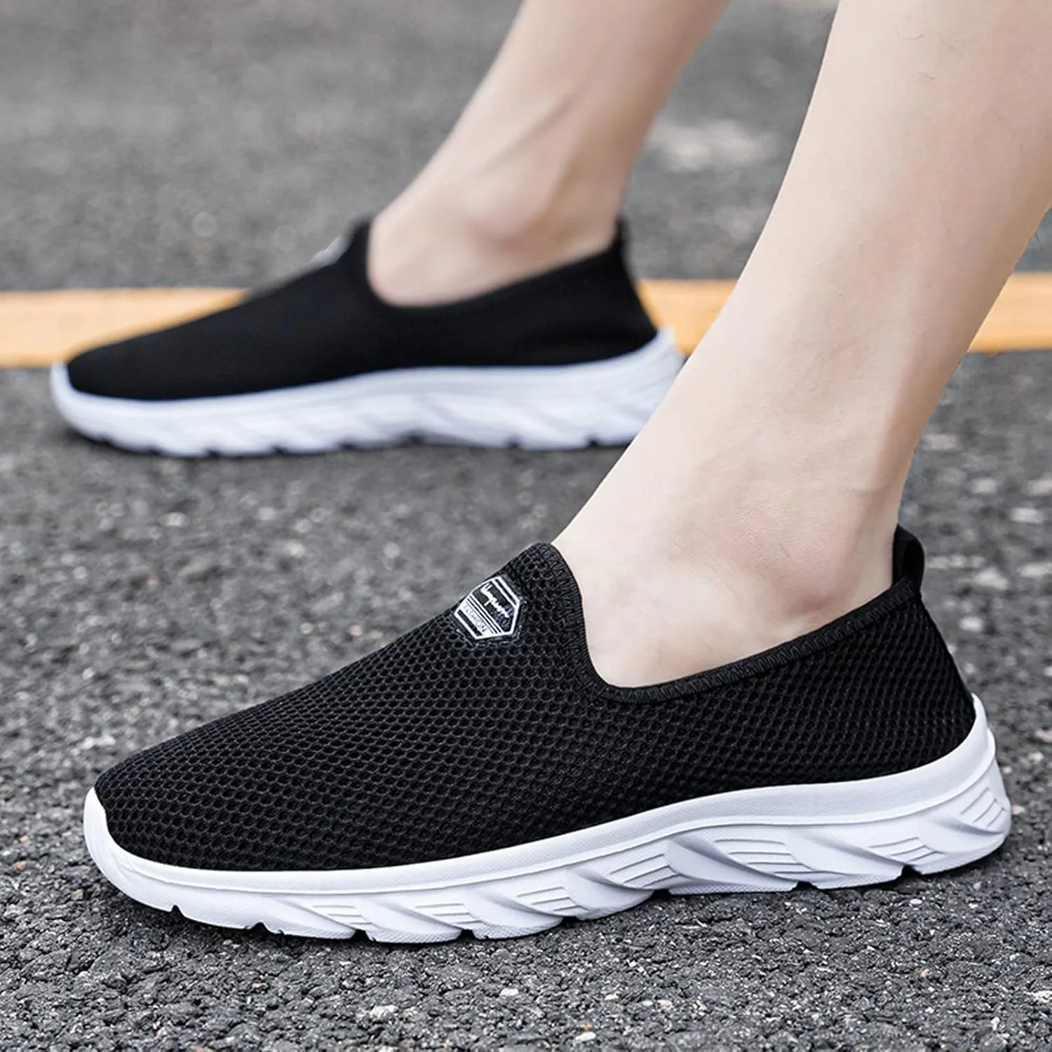 Lightweight Diabetic Shoes for Men Breathable and Light Outdoor Comfy Walking Shoe Elastic Fly Woven Mesh Shoes