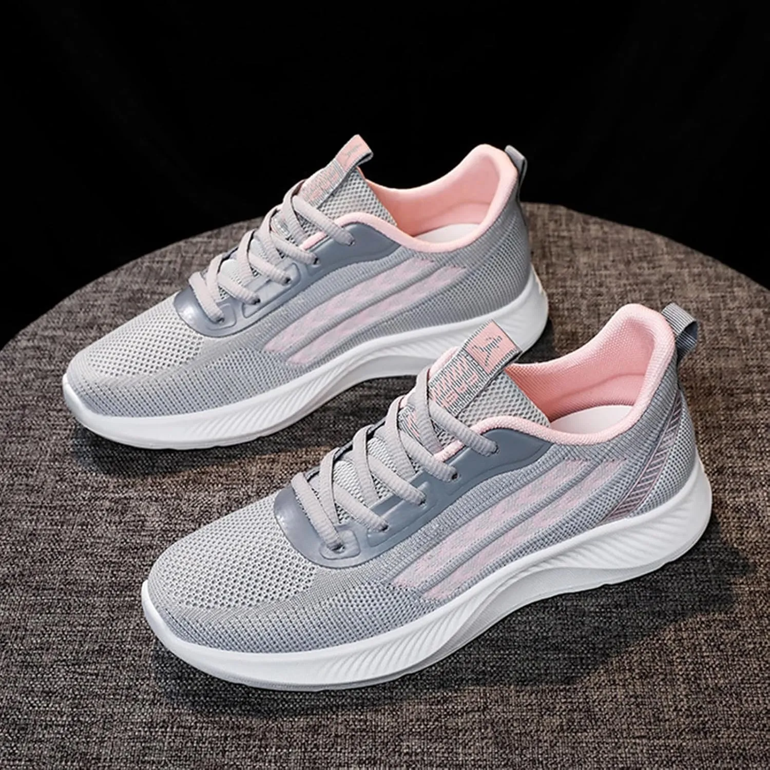 Mens Shoes Slip On White Sneakers Men Womens Loafers Comfortable Closed Toe Indoor and Outdoor Christmas Running Shoes Women Loafers for Women Casual